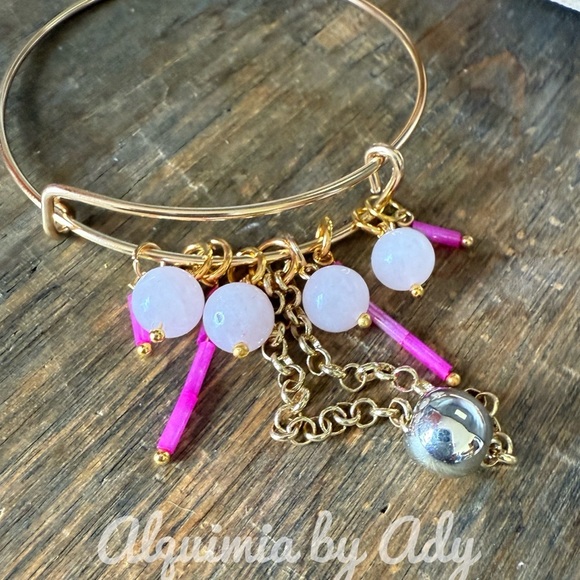 Alquimia Gold and Pink quartz Charm Bracelet